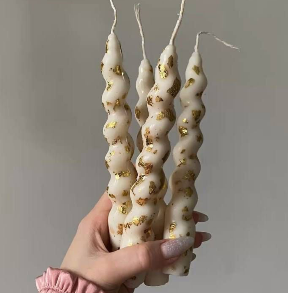 Spiral Pillar Candle Gold Edition